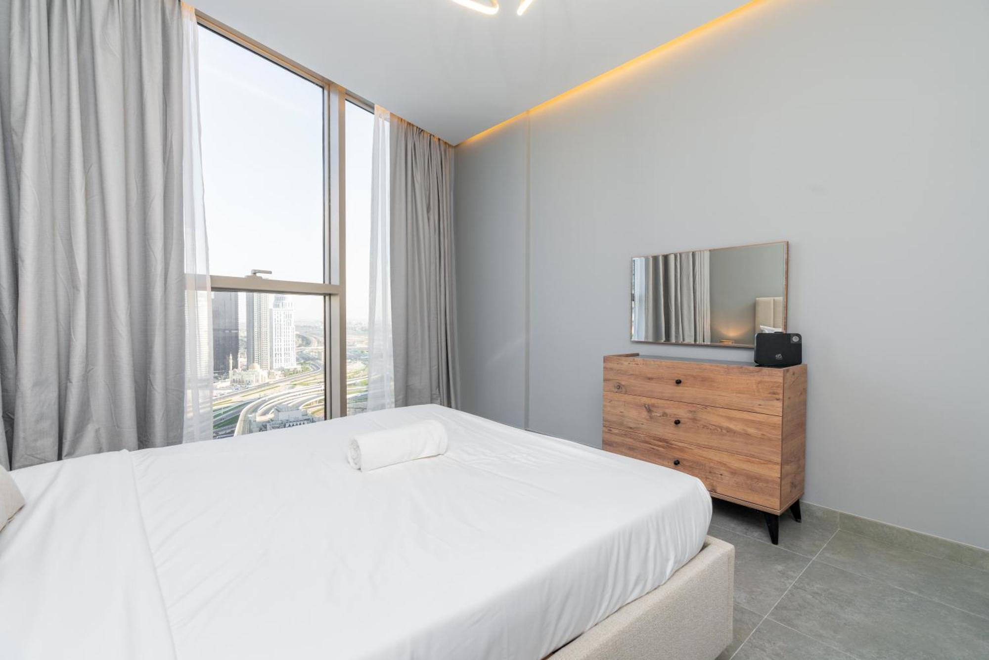 Luxury In Iconic Stella Maris Apartment